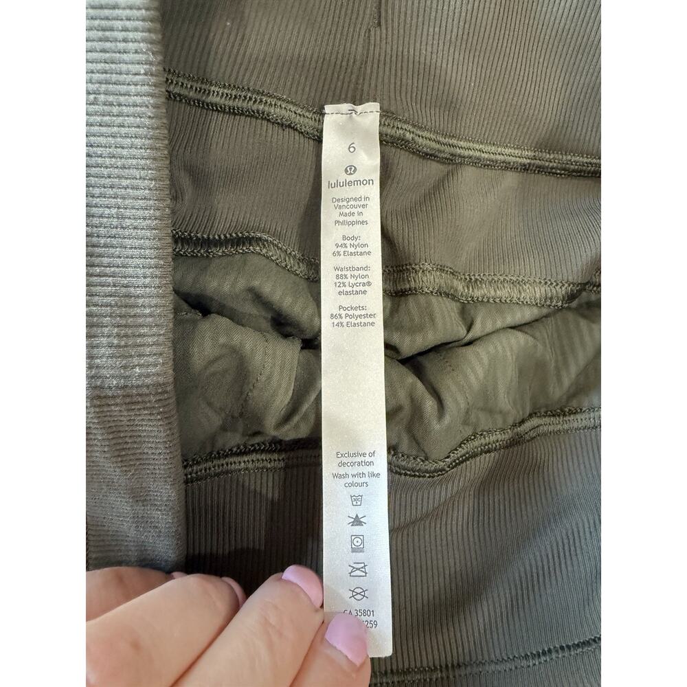 Lululemon Women’s Dance Studio Joggers Size 6‎ Forest Green Athletic Athleisure - Picture 7 of 11
